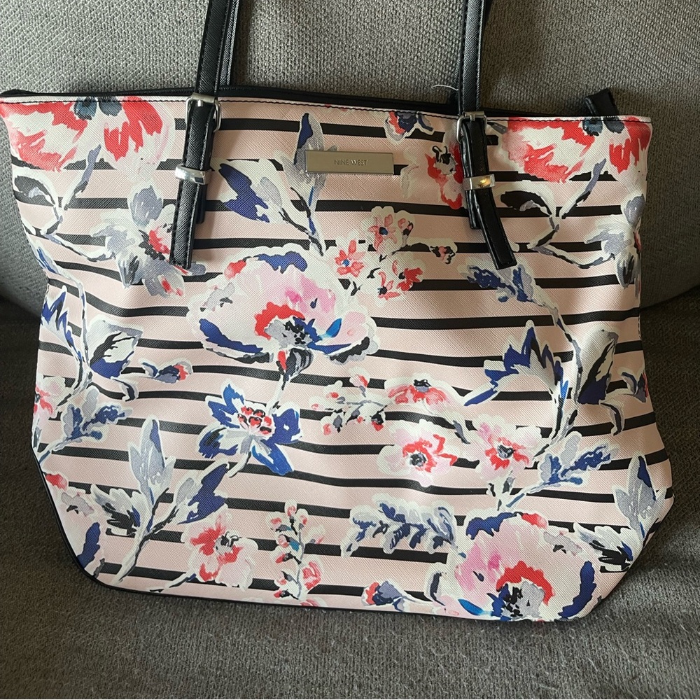 9 west floral tote with laptop sleeve